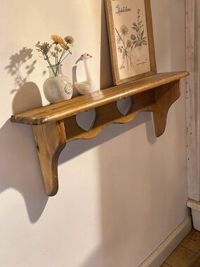 Vtg 1970s Solid Wood Double Heart Cutout Hanging Wall Display Shelf 18 Inches